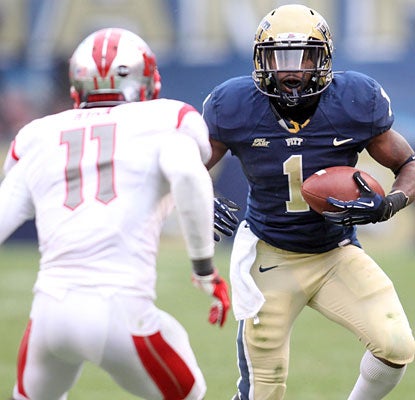 Panthers senior Ray Graham rushes for 113 yards and a touchdown in his final home game for Pitt.  (US Presswire)