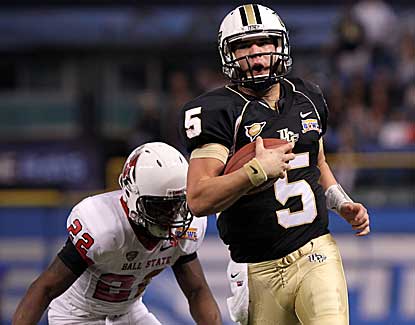 Quarterback Blake Bortles leads UCF to a win in the Beef 'O' Brady's Bowl with three TD passes. (US Presswire)