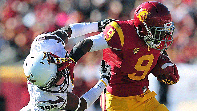Marqise Lee's knee injury in a recent USC practice may keep him out of the Sun Bowl. (US Presswire)