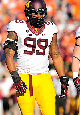 Ra'Shede Hageman, a former hoops standout, can still do a 360 slam dunk at 312 pounds. (USATSI)