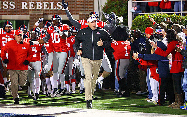 Ole Miss' win over rival Mississippi St. helped Hugh Freeze's staff secure prized recruit Robert Nkemdiche. (USATSI)