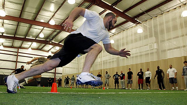 Receiver prospect Frank Bruno (University of Montreal) preps for the combine. (AP)