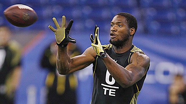 Louisana-Lafayette TE Ladarius Green offers plenty of athleticism to stretch the field. (US Presswire)
