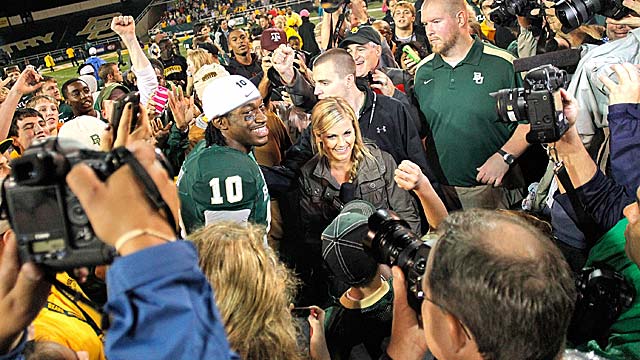 Wildly popular RG3 is going to win the Redskins some converts in Texas. (Getty Images)