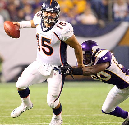 Tim Tebow has some issues early on, but he rebounds to throw a touchdown pass in the third. (US Presswire)