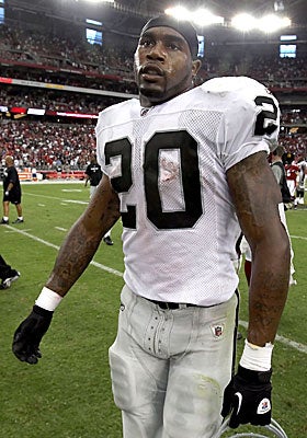 McFadden faces Houston's Arian Foster in a battle of the NFL's first- and third-ranked rushers. (Getty Images)