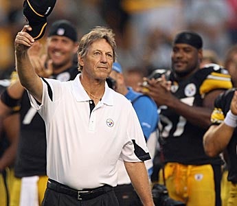 Dick LeBeau has become a hero in Pittsburgh for his work with the Steelers defense. (US Presswire)