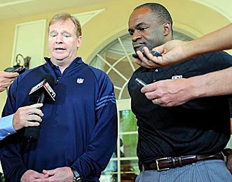 The improved relationship between Goodell and Smith is giving rise to increasing optimism. (AP)