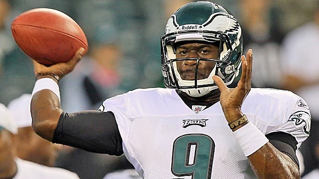 Vince Young's college brilliance was based largely on his ability to make plays outside the pocket. (Getty Images)
