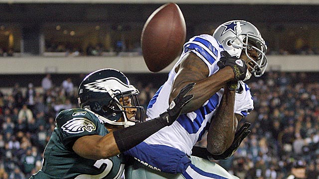 Dez Bryant seems to be having a tough time getting a grip. (Getty Images)