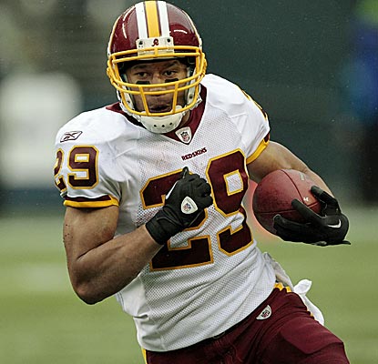 Running back Roy Helu scores a highlight-reel 28-yard touchdown to start the Redskins' fourth-quarter comeback. (AP)
