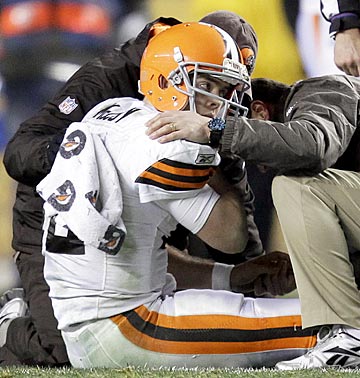 Did Browns medical personnel fail to identify McCoy's classic concussion symptoms, or willfully ignore them? (AP)