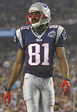 Randy Moss put the Pats up late in the fourth quarter of Super Bowl XLII. (Getty Images)