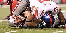 Tom Brady hurt 46 200 (US Presswire)