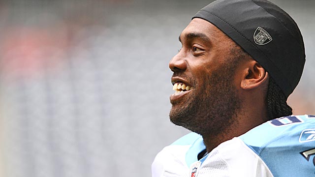 You can bet NFL team executives are tuning in to Moss' candid video chats with his fans. (US Presswire)