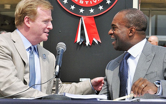 Surely Roger Goodell and DeMaurice Smith can figure out a way to help destitute former players. (Getty Images)