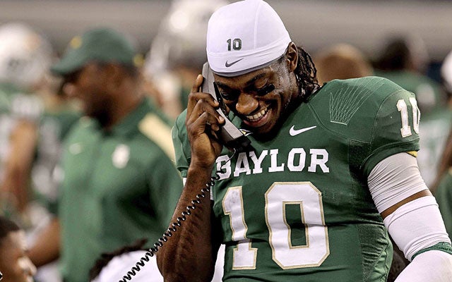 Pundits questioning Robert Griffin III's smarts must not realize he graduated early from Baylor. (US Presswire)