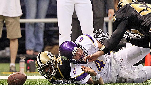 The Saints reportedly put a price on Brett Favre's head in the 2009 NFC title game. (US Presswire)