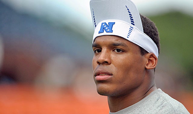 For 50 bucks extra, Newton will personalize an autograph. (US Presswire)