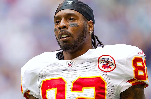 Dwayne Bowe gets no deal, hasn't signed his tender, and probably will be elsewhere in 2013. (US Presswire)