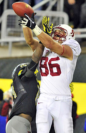 Stanford's Zach Ertz is the top tight-end prospect in the 2013 draft. (Getty Images)