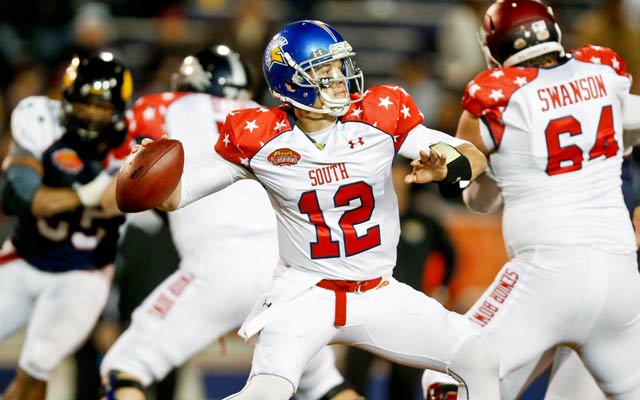 San Diego State's David Fales throws a TD in a tough game for quarterbacks. (USATSI)
