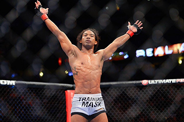 Henderson reacts after defeating Frankie Edgar, retaining the lightweight title at UFC 150. (US Presswire)