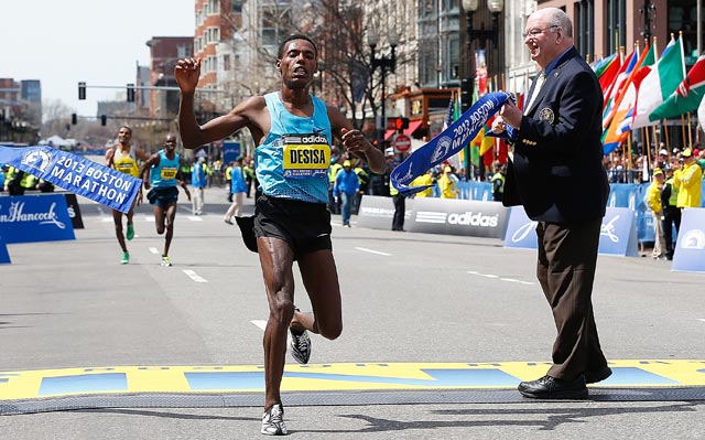 Ethiopia's Lelisa Desisa proves strongest in a sprint down Boylston Street. (Getty Images)