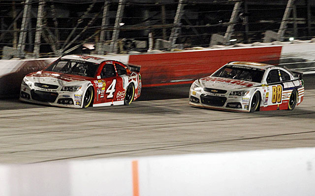 Kevin Harvick gets past Dale Earnhardt Jr. for the win at Darlington. (USATSI)