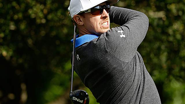 Hunter Mahan takes advantage of favorable conditions to shoot 6-under 66 at Pebble Beach. (Getty Images)