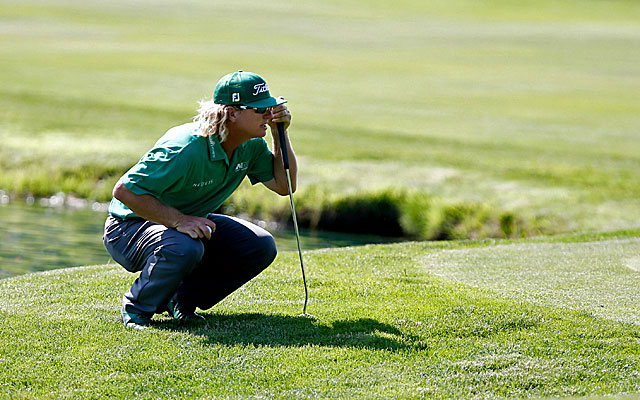 Charley Hoffman shoots a 61, one shy of the course record at TPC River Highlands to hold the Travelers lead. (USATSI)