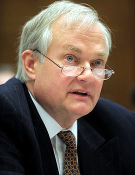 Donald Fehr has been advising the NHLPA and has become a favorite for the job in the process. (Getty Images)