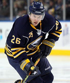 A healthy Thomas Vanek should bring an uptick to the Sabres offense. (US Presswire)