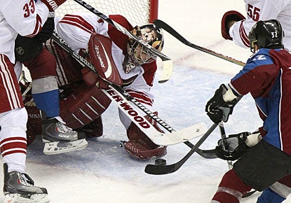 Replacing Ilya Bryzgalov in net, Jason LaBarbera stops 34 shots for his second shutout this season. (AP)