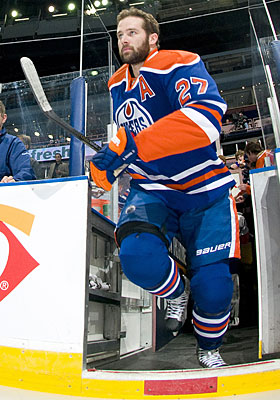 The Kings' latest acquisition, Dustin Penner, knows how to get to the net and has 30-goal type of talent. (Getty Images)