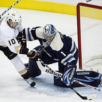 Goalie Steve Mason turns away 18 shots, including three key saves against the Ducks power play in the second. (Getty Images)