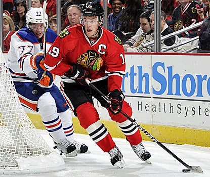 Jonathan Toews nets two to defeat the Edmonton Oilers and bring the Blackhawks' win streak to three. (Getty Images)