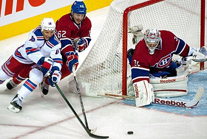 Carey Price doesn't have a very busy night with 17 saves, but collects his second straight shutout. (AP)