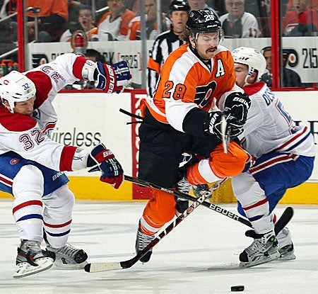 Philadelphia's Claude Giroux scores twice to help boost the Fylers past the Montreal Canadiens. (Getty Images)