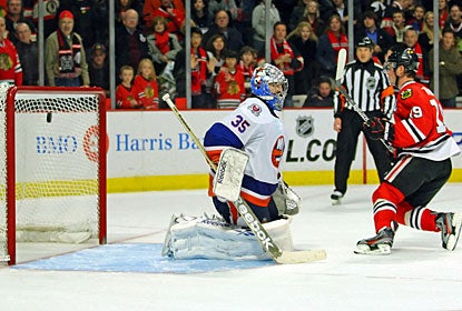 Jonathan Toews is the only one who is able to beat Al Montoya in the shootout and that's all Chicago needs. (US Presswire)