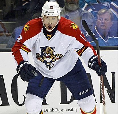 Right wing Jack Skille scores a short-handed tally as one of three second-period goals for the Panthers. (US Presswire)