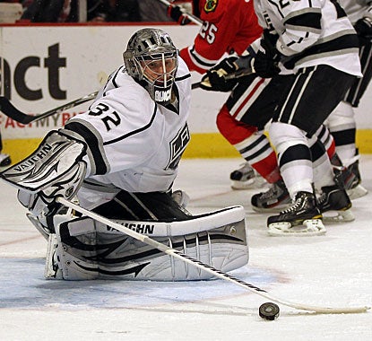 Jonathan Quick stops 38 shots on the way to recording his fifth clean sheet this season and 19th of his career. (Getty Images)