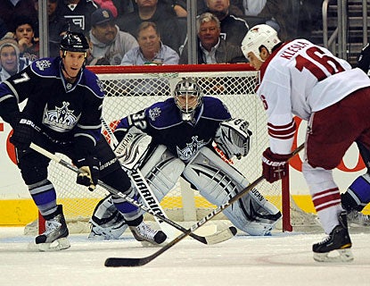 Jonathan Quick turns away 22 shots for his seventh shutout by a 1-0 score and 20th overall of his career. (US Presswire)