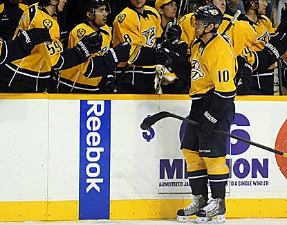 Martin Erat tallies a power-play goal and an assist for the Predators in their win.  (Getty Images)