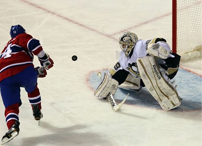 Tomas Plekanec scores on the Canadiens' eighth attempt in the shootout to give the Habs a 3-2 win. (US Presswire)