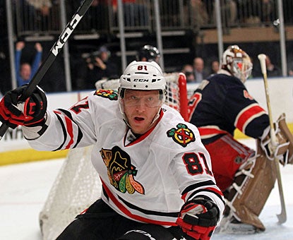 Marian Hossa scores Chicago's fourth and last goal before the game is 10 minutes old. (Getty Images)