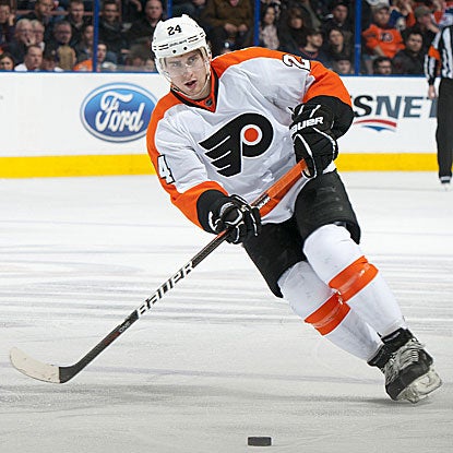 Matt Read's first career shootout goal caps the Flyers' come-from-behind victory over the Flames.  (Getty Images)
