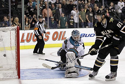 After scoring the tying goal in the final minute of regulation, Tomas Vincour also gives Dallas the only goal in the shootout. (AP)