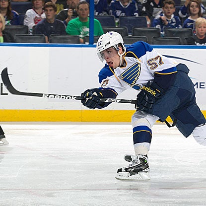 David Perron scores in the second period to extend the Blues' lead to 3-0 over the Lightning.   (Getty Images)
