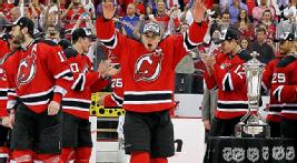Zach Parise and the New Jersey Devils are presented with the Prince of Wales trophy. 